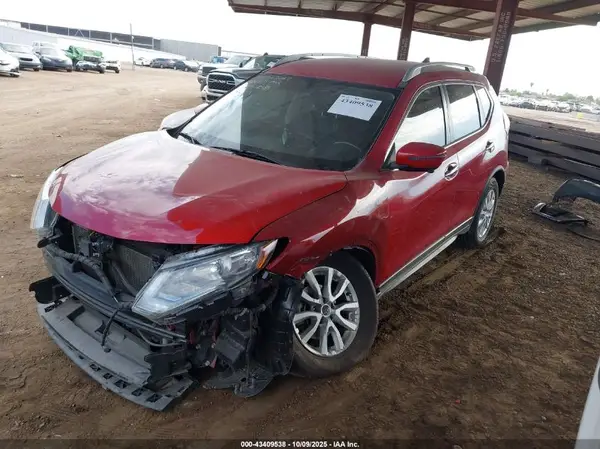 JN8AT2MT0HW398609 2017 NISSAN ROGUE - Image 2