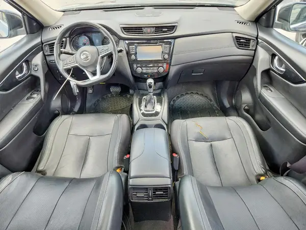 JN8AT2MT0HW400066 2017 NISSAN ROGUE - Image 8