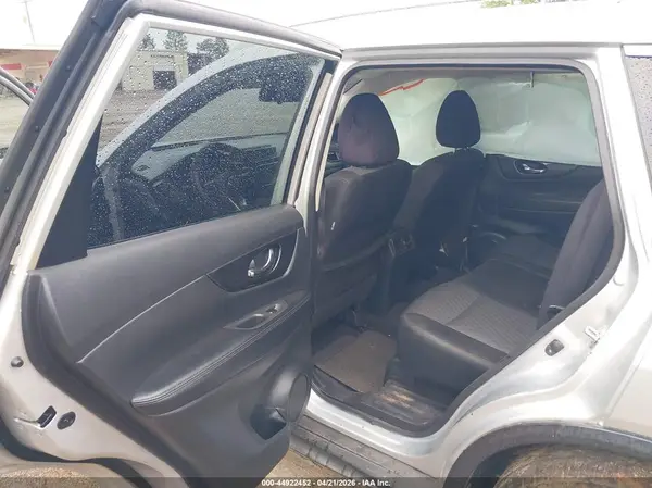 JN8AT2MT0HW401055 2017 NISSAN ROGUE - Image 8