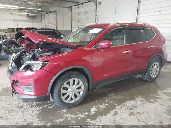 JN8AT2MT0HW402173 2017 NISSAN ROGUE - Image 2