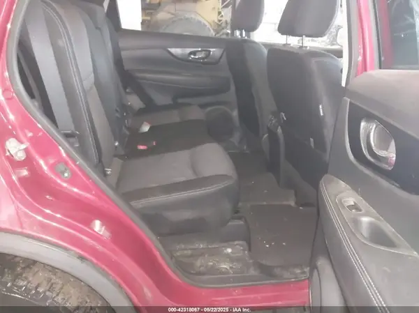JN8AT2MT0HW402173 2017 NISSAN ROGUE - Image 8