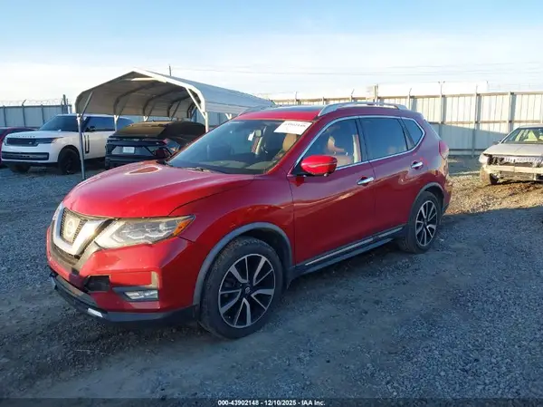 JN8AT2MT0HW403761 2017 NISSAN ROGUE - Image 2