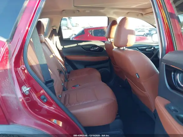 JN8AT2MT0HW403761 2017 NISSAN ROGUE - Image 8