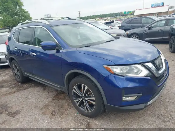 JN8AT2MT0HW407213 2017 NISSAN ROGUE - Image 1