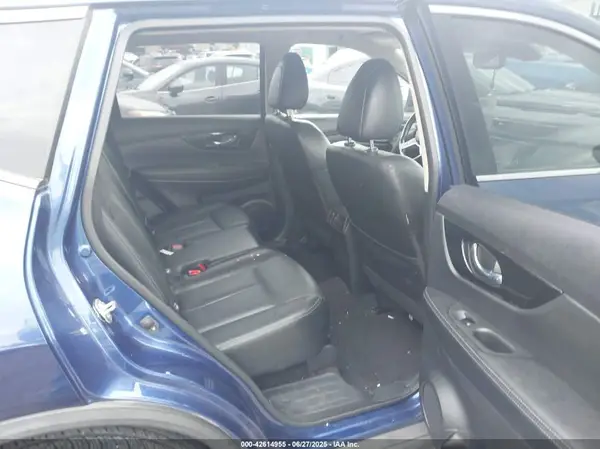 JN8AT2MT0HW407213 2017 NISSAN ROGUE - Image 8