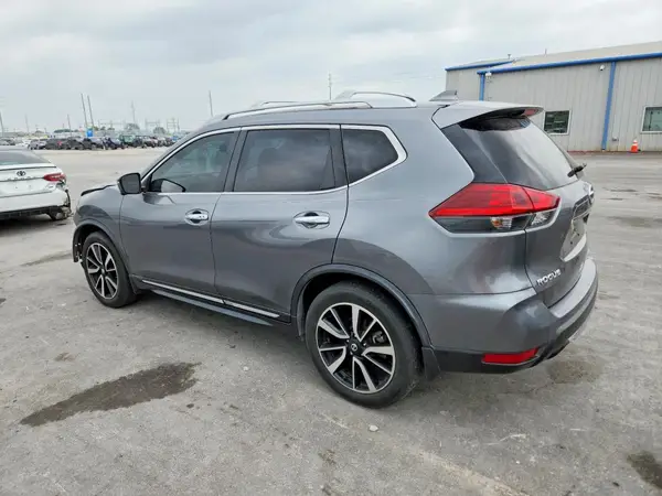 JN8AT2MT0JW452898 2018 NISSAN ROGUE - Image 2