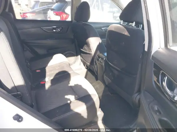 JN8AT2MT0JW453856 2018 NISSAN ROGUE - Image 8