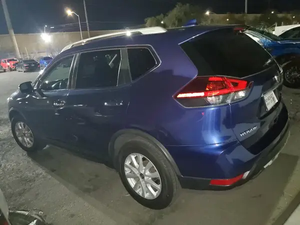 JN8AT2MT0JW454599 2018 NISSAN ROGUE - Image 2