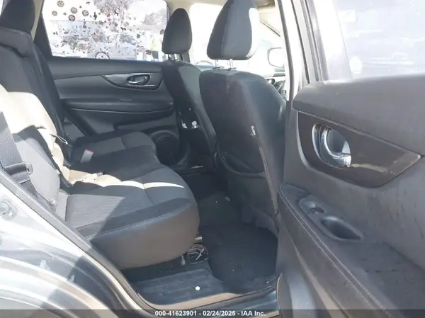 JN8AT2MT0JW459222 2018 NISSAN ROGUE - Image 8