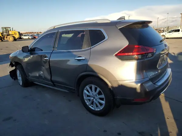 JN8AT2MT0JW459799 2018 NISSAN ROGUE - Image 2