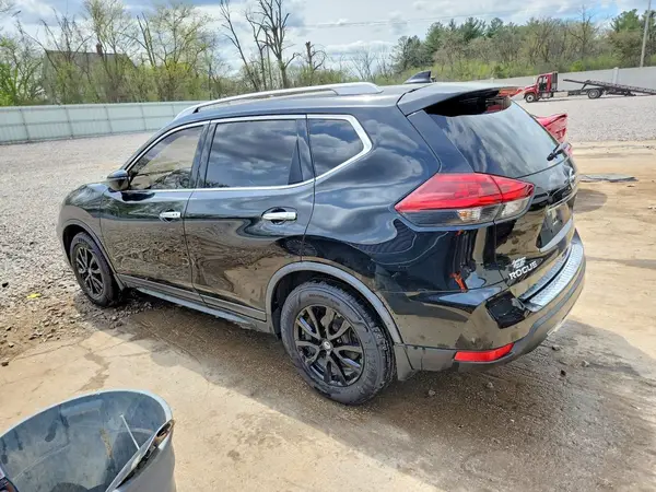 JN8AT2MT0JW459866 2018 NISSAN ROGUE - Image 2