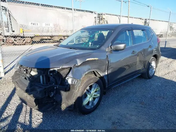 JN8AT2MT0JW460662 2018 NISSAN ROGUE - Image 2