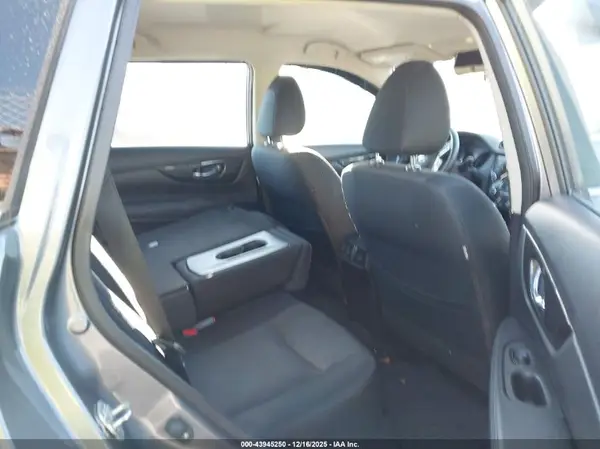 JN8AT2MT0JW460662 2018 NISSAN ROGUE - Image 8