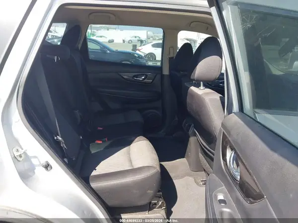 JN8AT2MT0JW460824 2018 NISSAN ROGUE - Image 8