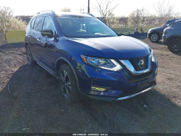 JN8AT2MT0JW462119 2018 NISSAN ROGUE - Image 1