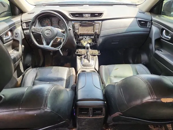 JN8AT2MT0JW462640 2018 NISSAN ROGUE - Image 8