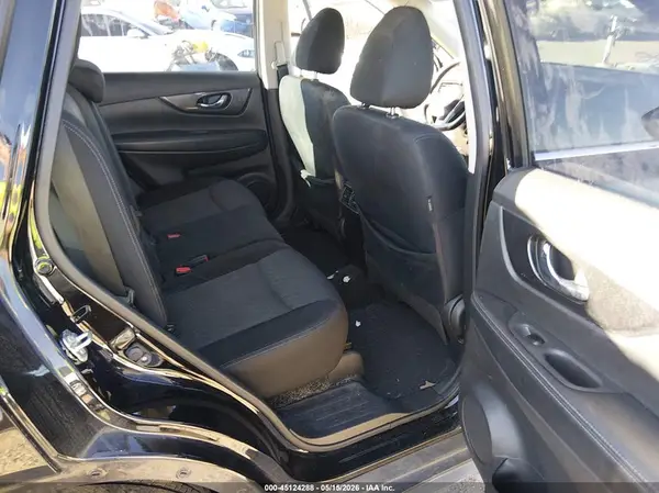 JN8AT2MT0JW463092 2018 NISSAN ROGUE - Image 8