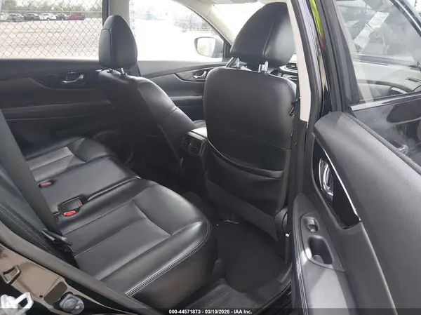 JN8AT2MT0JW463271 2018 NISSAN ROGUE - Image 8