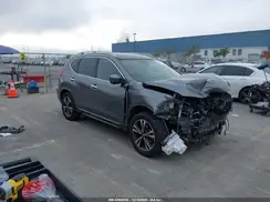 JN8AT2MT0JW464615 2018 NISSAN ROGUE