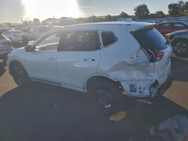 JN8AT2MT0JW467854 2018 NISSAN ROGUE - Image 2
