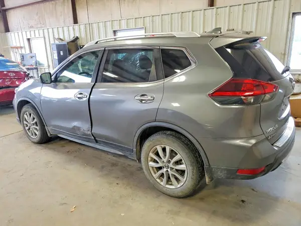 JN8AT2MT0JW469670 2018 NISSAN ROGUE - Image 2