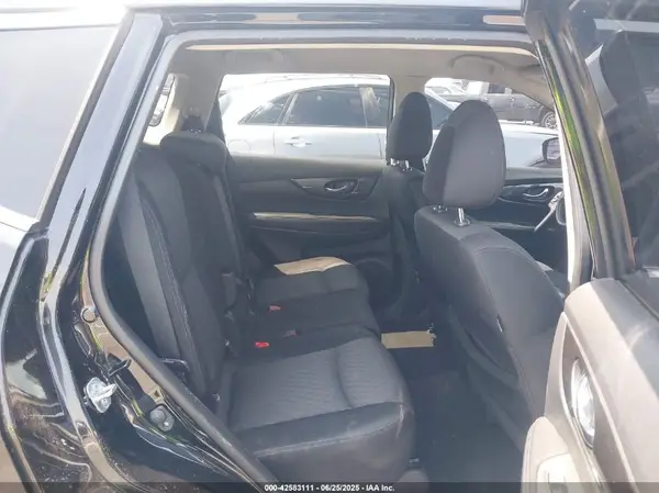 JN8AT2MT0JW470639 2018 NISSAN ROGUE - Image 8