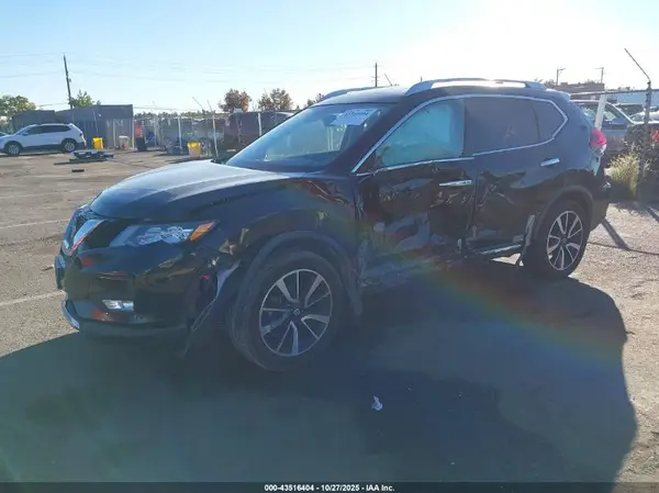 JN8AT2MT0JW485917 2018 NISSAN ROGUE - Image 2
