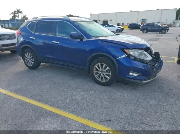 JN8AT2MT0JW492379 2018 NISSAN ROGUE - Image 1