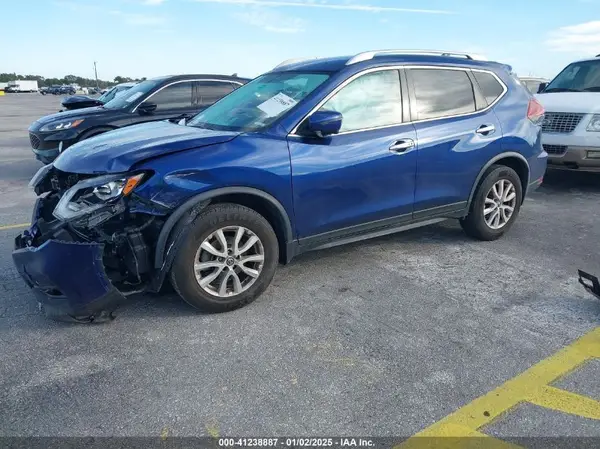 JN8AT2MT0JW492379 2018 NISSAN ROGUE - Image 2
