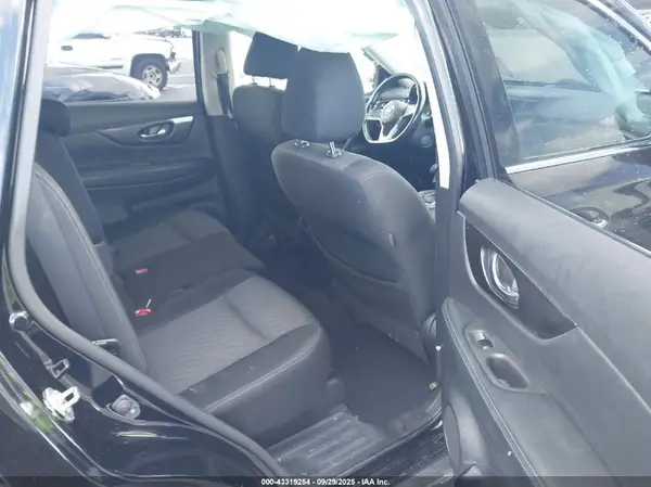 JN8AT2MT0KW251584 2019 NISSAN ROGUE - Image 8