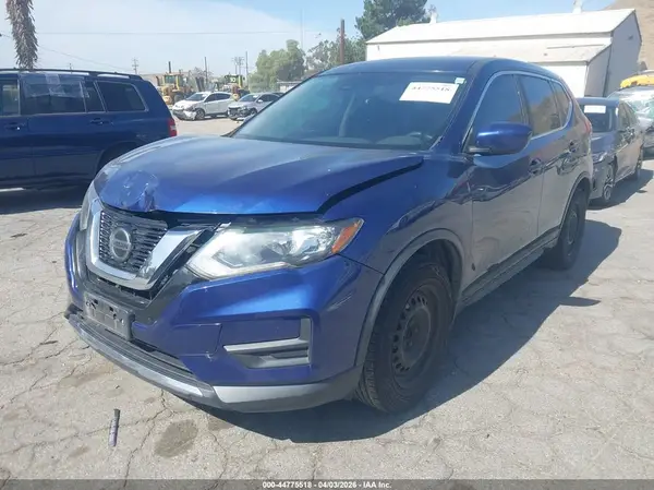 JN8AT2MT0KW253576 2019 NISSAN ROGUE - Image 2