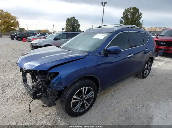 JN8AT2MT0KW255604 2019 NISSAN ROGUE - Image 2