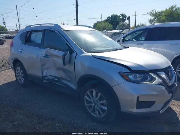 JN8AT2MT0KW258034 2019 NISSAN ROGUE - Image 1