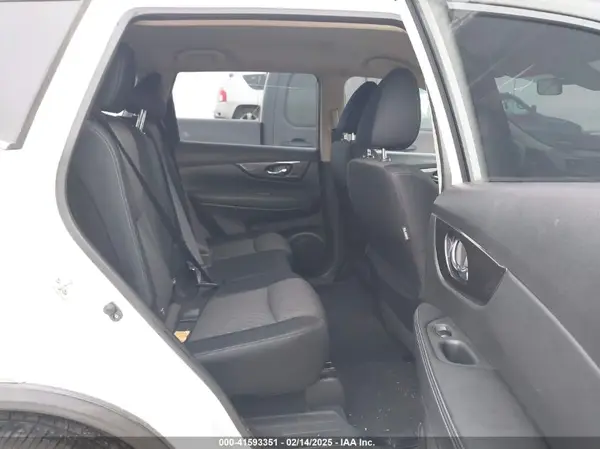 JN8AT2MT0KW260561 2019 NISSAN ROGUE - Image 8