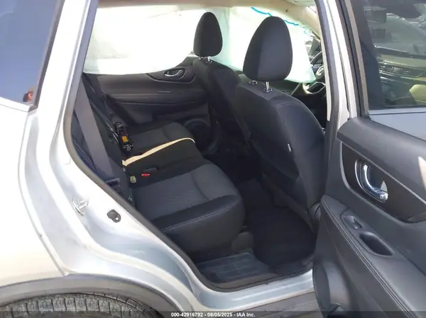 JN8AT2MT0KW262178 2019 NISSAN ROGUE - Image 8