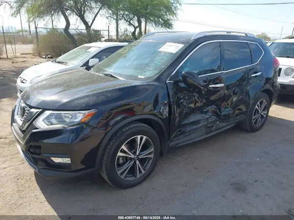 JN8AT2MT0KW263119 2019 NISSAN ROGUE - Image 2