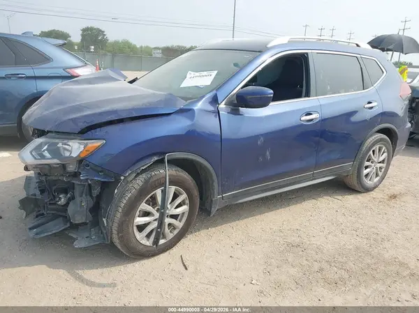 JN8AT2MT0KW264979 2019 NISSAN ROGUE - Image 2