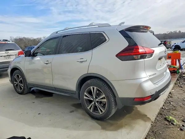 JN8AT2MT0KW265405 2019 NISSAN ROGUE - Image 2