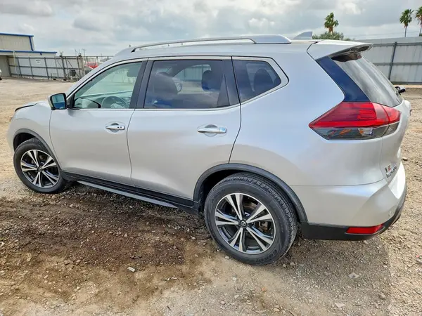 JN8AT2MT0KW268224 2019 NISSAN ROGUE - Image 2