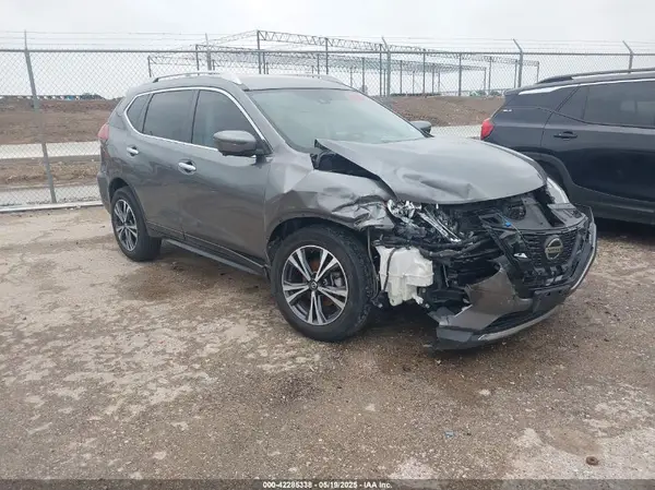 JN8AT2MT0KW268806 2019 NISSAN ROGUE - Image 1