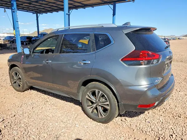 JN8AT2MT0LW009136 2020 NISSAN ROGUE - Image 2
