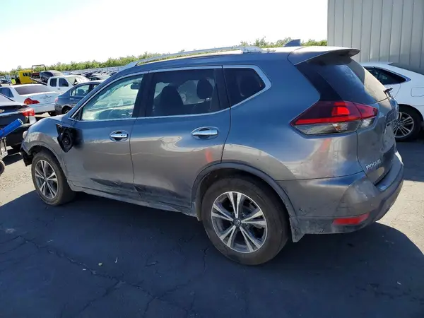 JN8AT2MT0LW017091 2020 NISSAN ROGUE - Image 2