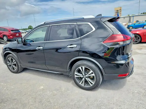 JN8AT2MT0LW018628 2020 NISSAN ROGUE - Image 2
