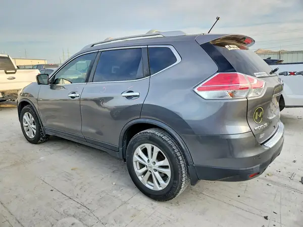 JN8AT2MT1GW010138 2016 NISSAN ROGUE - Image 2