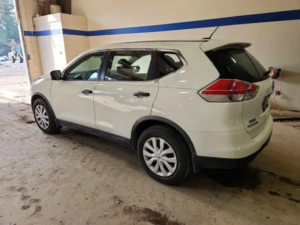 JN8AT2MT1GW014934 2016 NISSAN ROGUE - Image 2