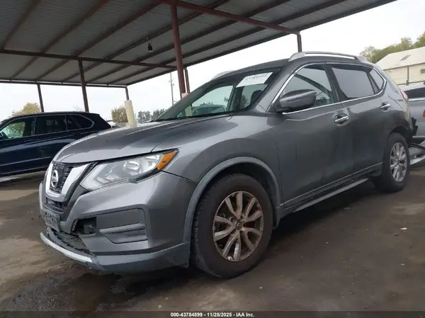 JN8AT2MT1HW132662 2017 NISSAN ROGUE - Image 2