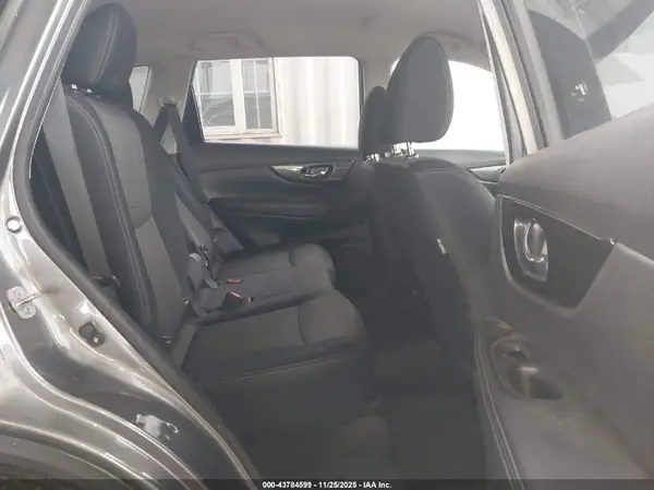 JN8AT2MT1HW132662 2017 NISSAN ROGUE - Image 8