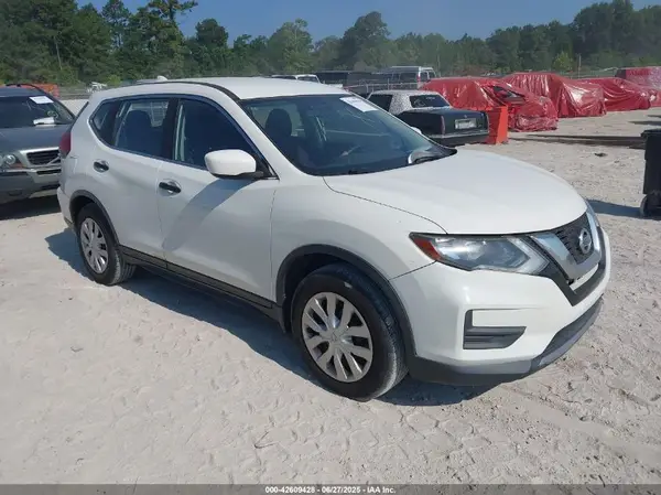 JN8AT2MT1HW133908 2017 NISSAN ROGUE - Image 1