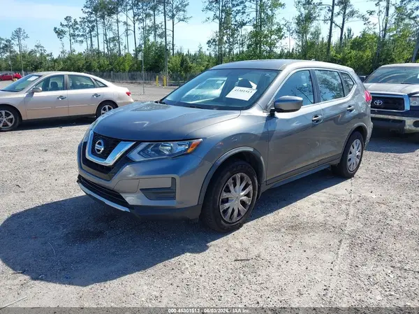 JN8AT2MT1HW134024 2017 NISSAN ROGUE - Image 2