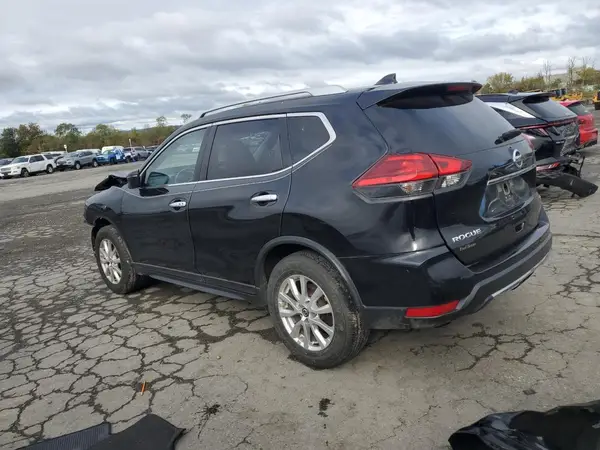 JN8AT2MT1HW134198 2017 NISSAN ROGUE - Image 2